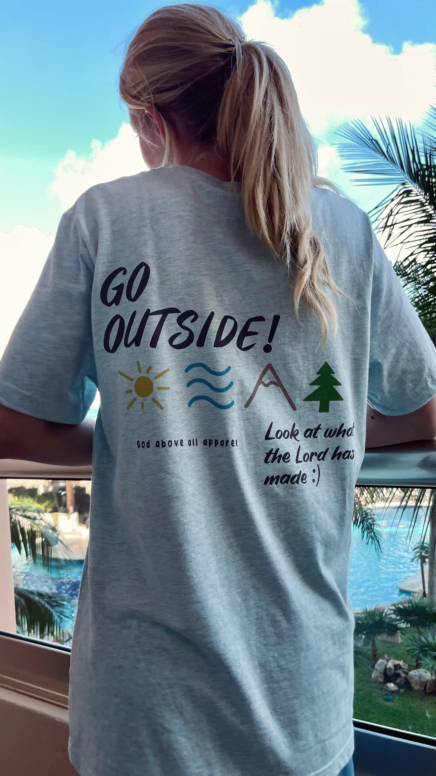 GO OUTSIDE LIGHTWEIGHT TEE