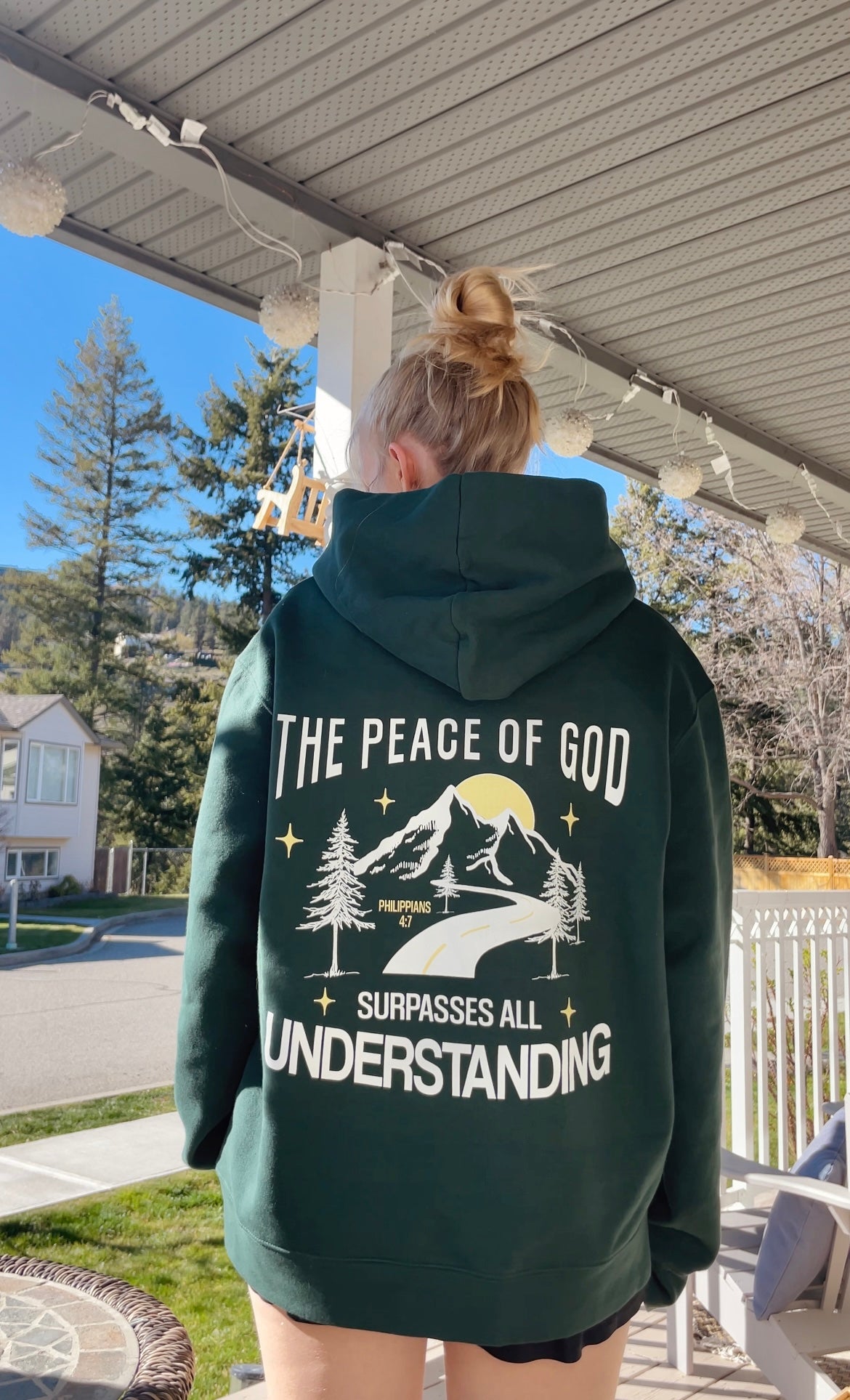 THE PEACE OF GOD SURPASSES ALL UNDERSTANDING PREMIUM HOODIE